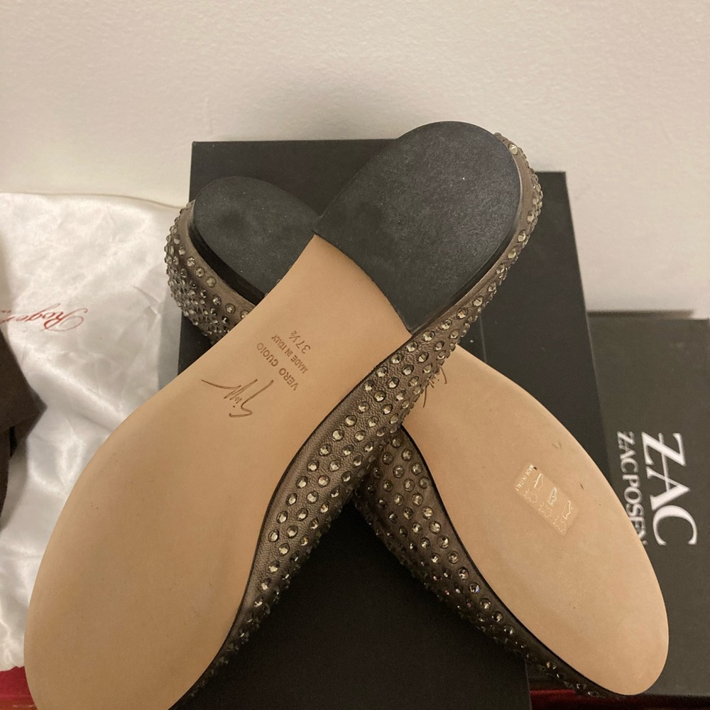 Brand new Giuseppe Zanotti crystal flat
